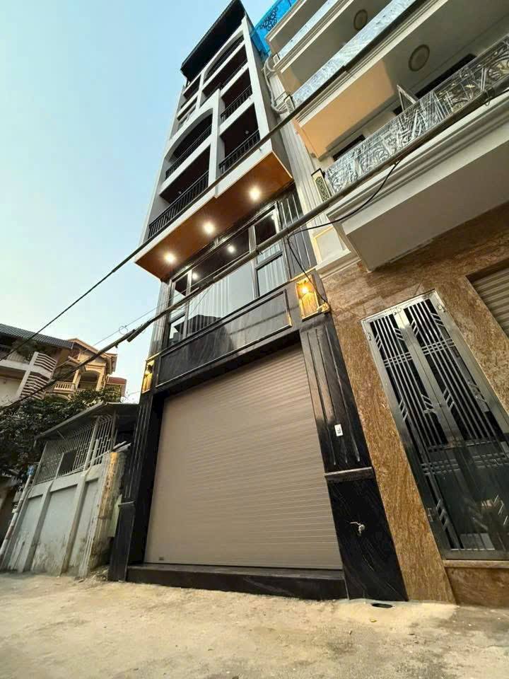 Nhà riêng ngõ phố Hồng Tiến, 50m² giá 22 tỷ - Full nội thất cao cấp!