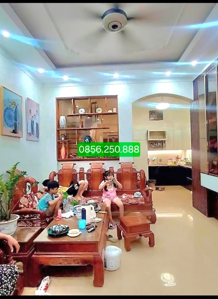 Nhà 3 tầng Bãi Vượt, Nam Định 54m² giá 2.75 tỷ - Sân cổng riêng, ngõ nông