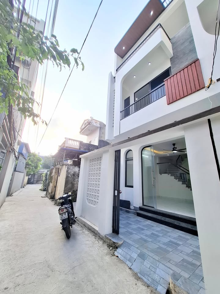 Nhà 3 tầng mặt tiền 4,8m tại 274 Đường Kênh, TP Nam Định - Giá 3,2 tỷ, chính chủ!