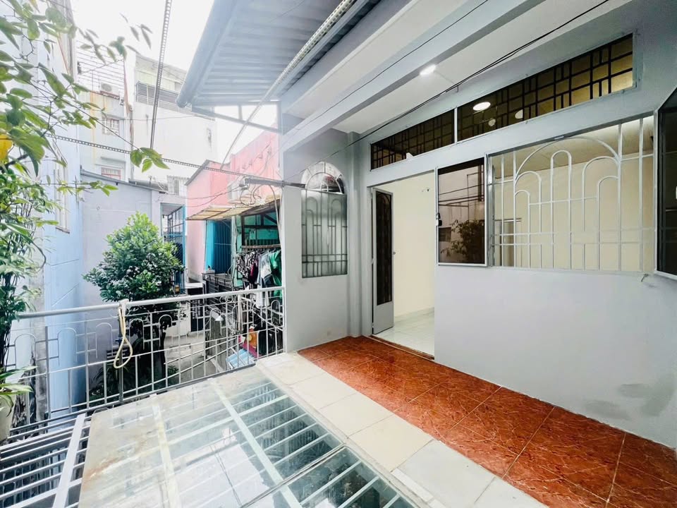 Nhà nguyên căn cho thuê tại Nguyễn Trọng Tuyển, Tân Bình 44m² giá 11 triệu - Khu dân trí yên tĩnh!