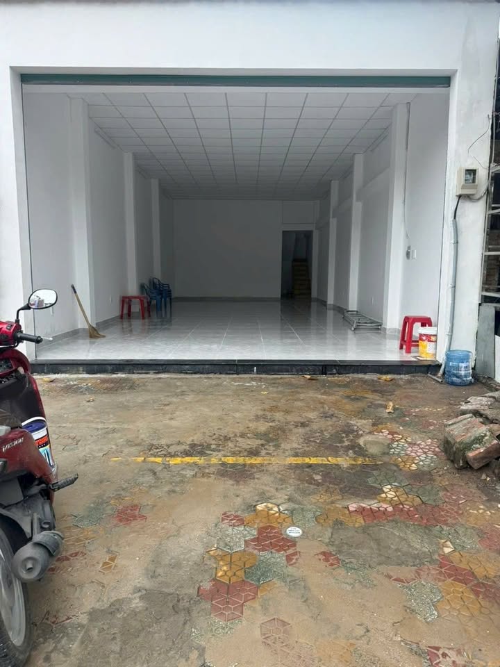 Nhà Mặt Tiền Nguyễn Văn Lượng, Gò Vấp 106m² giá 30 triệu - Địa điểm kinh doanh lý tưởng!