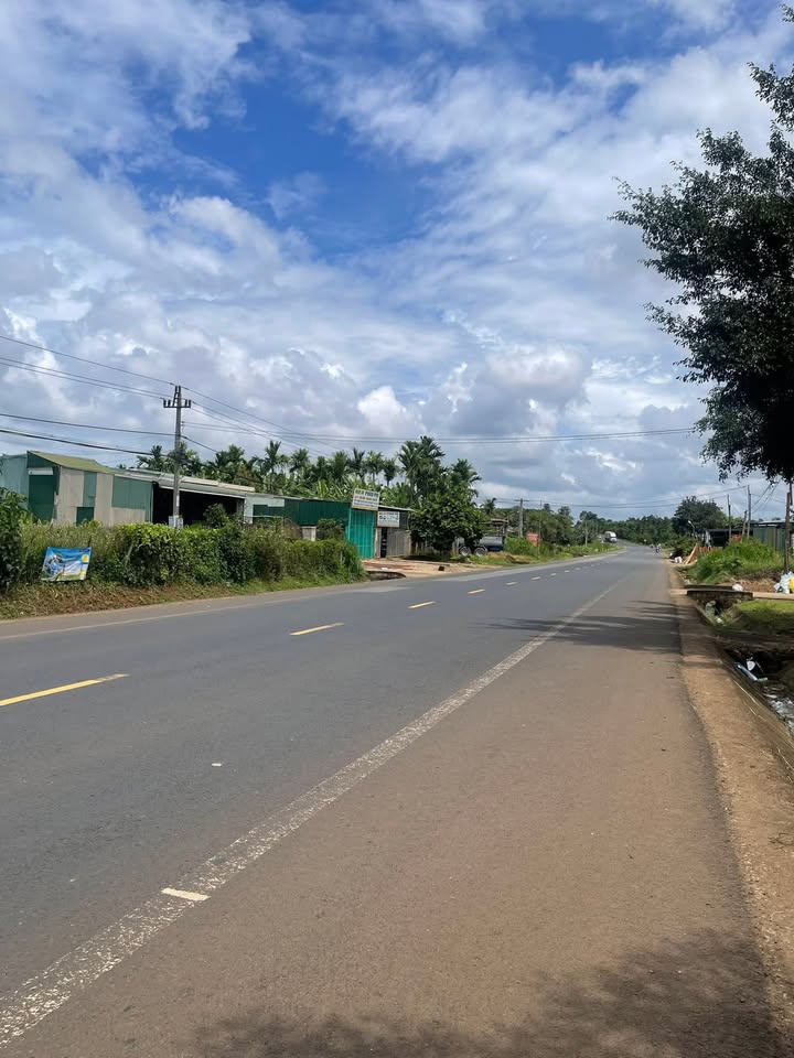 Đất nền mặt tiền Quốc lộ 26, Krông Pắc 350m² giá 2.9 tỷ - View cánh đồng thoáng mát!