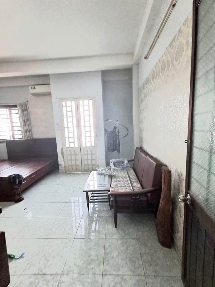 Nhà 3 Tầng Lê Văn Lương, Quận 7 - 96m² - Sổ hồng riêng chính chủ, giá 7.5 tỷ!