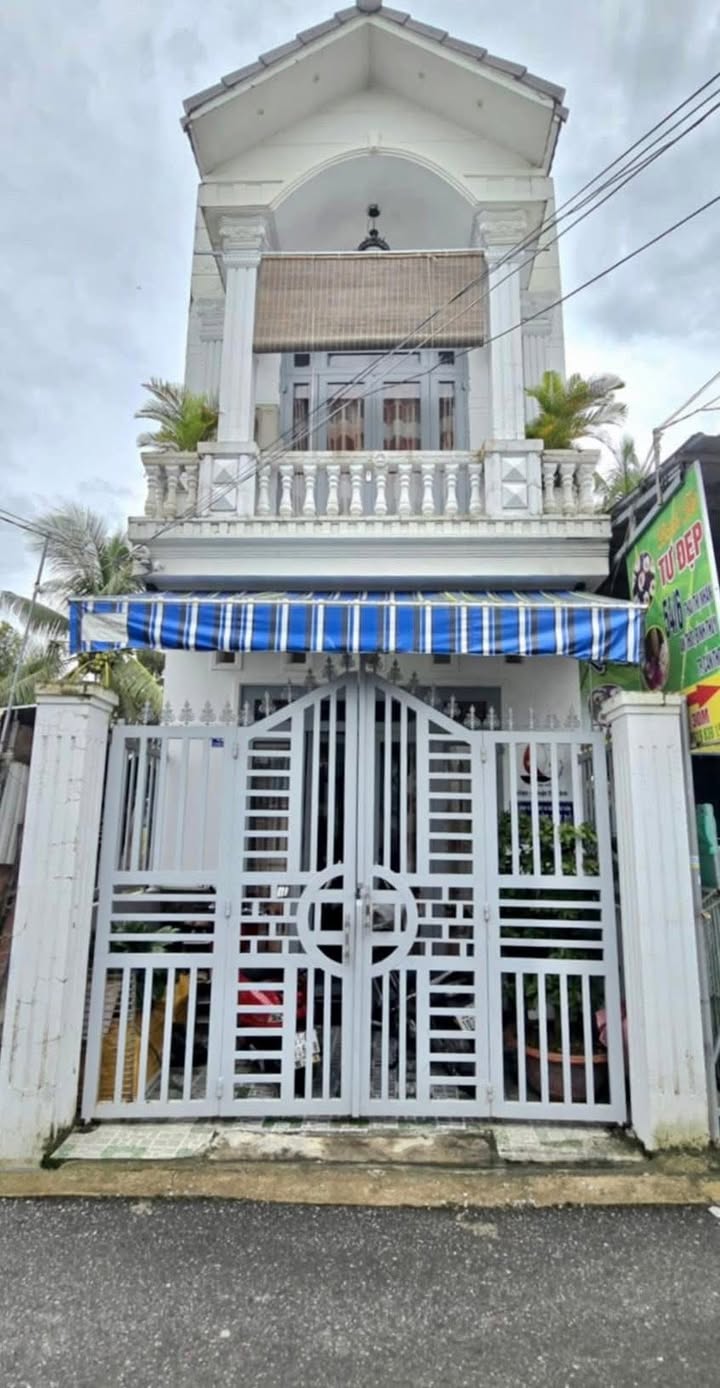 Nhà trệt lầu 2.750 tỷ tại đường Thái Thị Nhạn, Bình Thủy - Gần chợ và AEON Mall