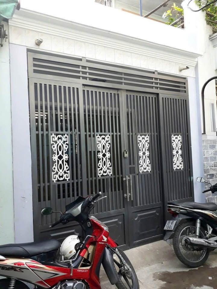 Nhà nguyên căn cho thuê tại Hẻm đường số 8B, Bình Tân - Giá chỉ 7 triệu/tháng!