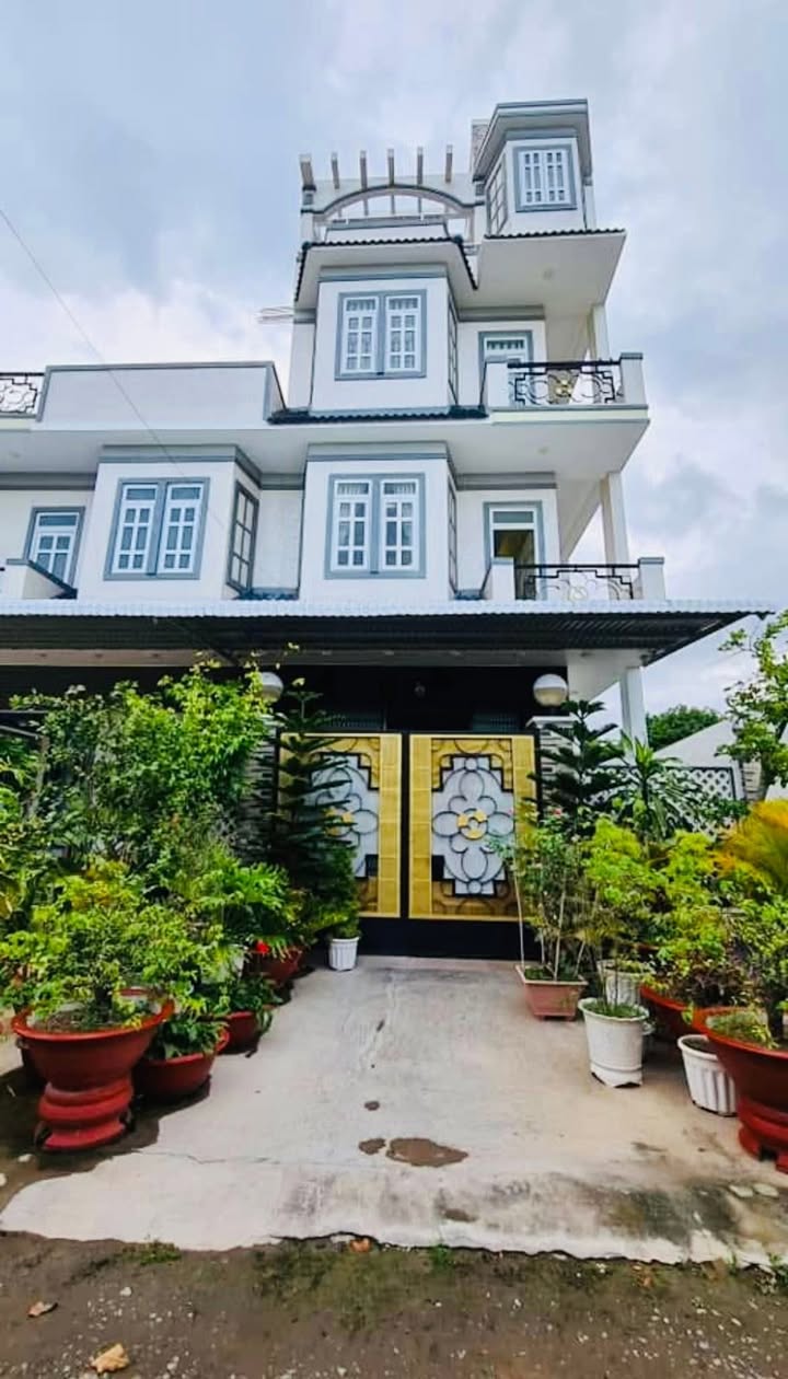 Nhà phố 396 Phan Thị Thẩm, 143m² - Chính chủ, thiết kế hiện đại, vị trí thuận lợi!