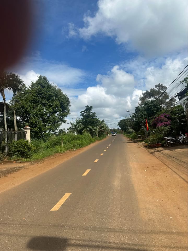 Đất nền đẹp Đường Nơ Trang Long, Đăk Mil 210m² giá 2.2 tỷ - Có thương lượng hấp dẫn!