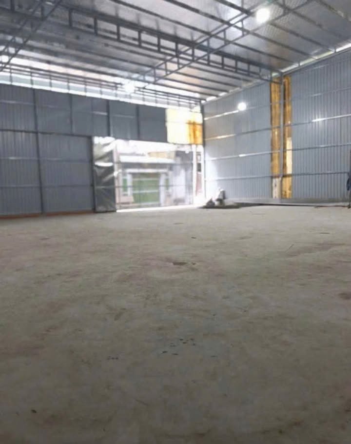 Cho thuê xưởng mới xây đường Tân Thới Hiệp 21 quận 12 giá chỉ 11 triệu/tháng - Hẻm lớn, dễ dàng vận chuyển!