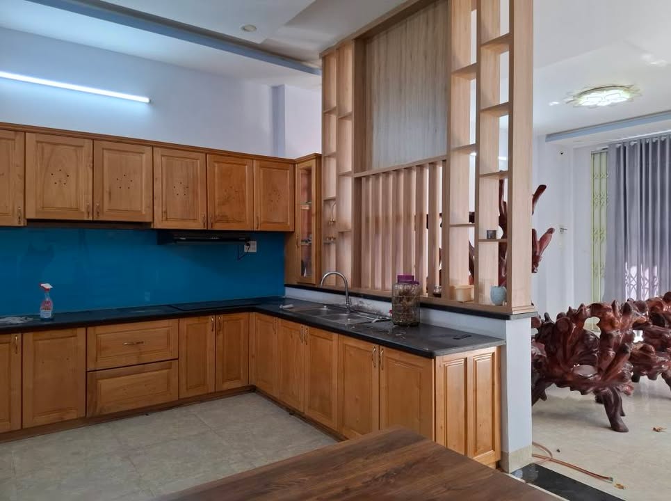 Nhà 3 tầng cho thuê tại hẻm 27 đường Lê Lợi, giá chỉ 4 triệu/tháng - Cơ hội không thể bỏ lỡ!