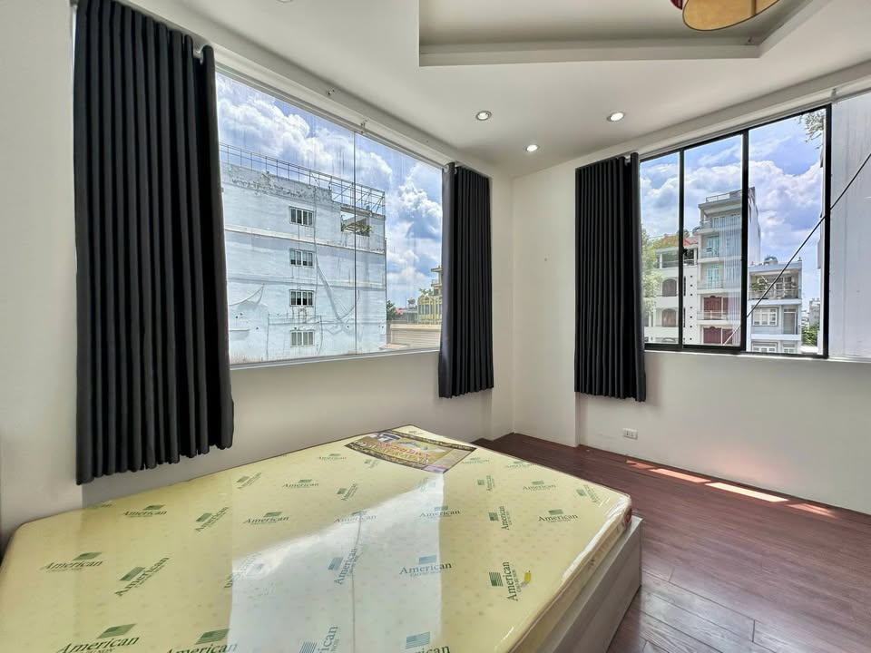 Căn hộ cho thuê 1 phòng ngủ tại Quận 10 - Giá thỏa thuận - Tiện nghi đầy đủ!