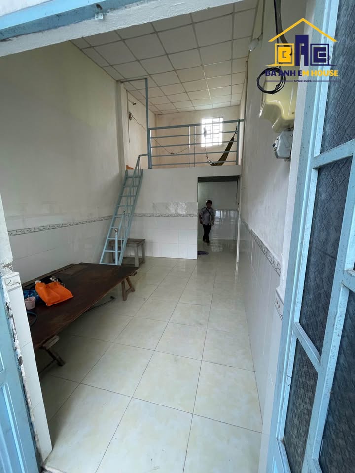 Nhà nguyên căn cho thuê hẻm Hoàng Quốc Việt 24m² chỉ 2.5 triệu - Khu vực yên tĩnh, an ninh tốt!