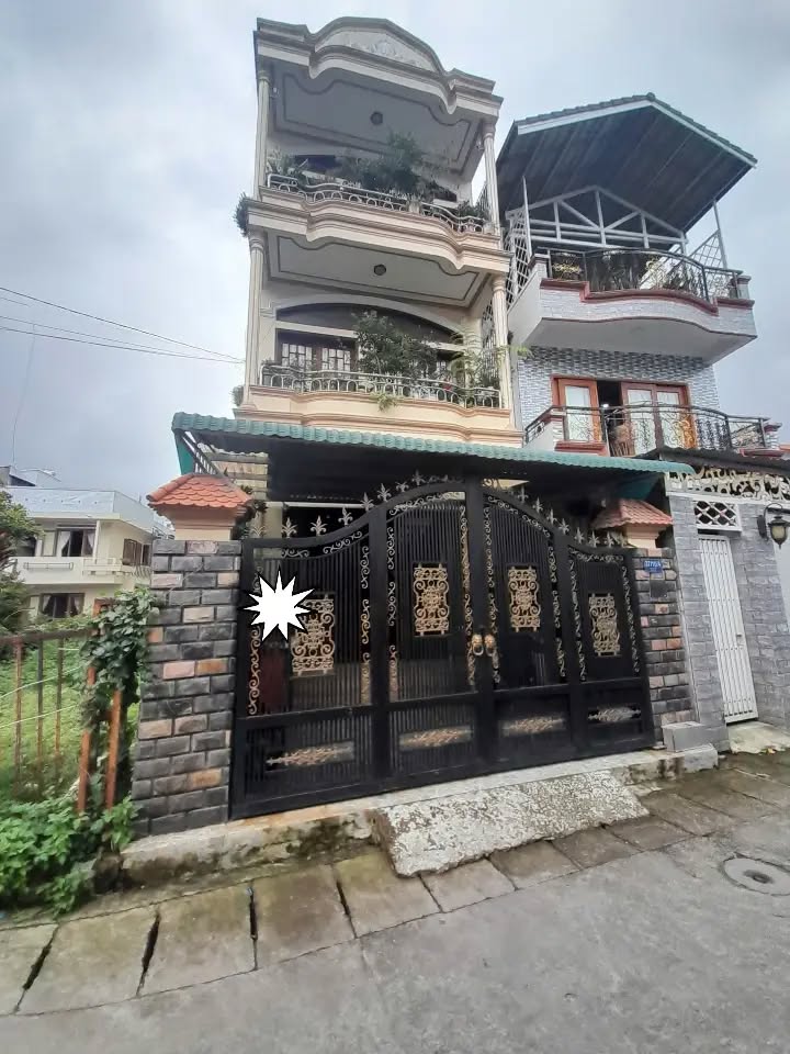 Nhà phố đường Hoàng Diệu, Đà Lạt 100m² giá 8 tỷ - Vị trí đắc địa, tiện ích đầy đủ!