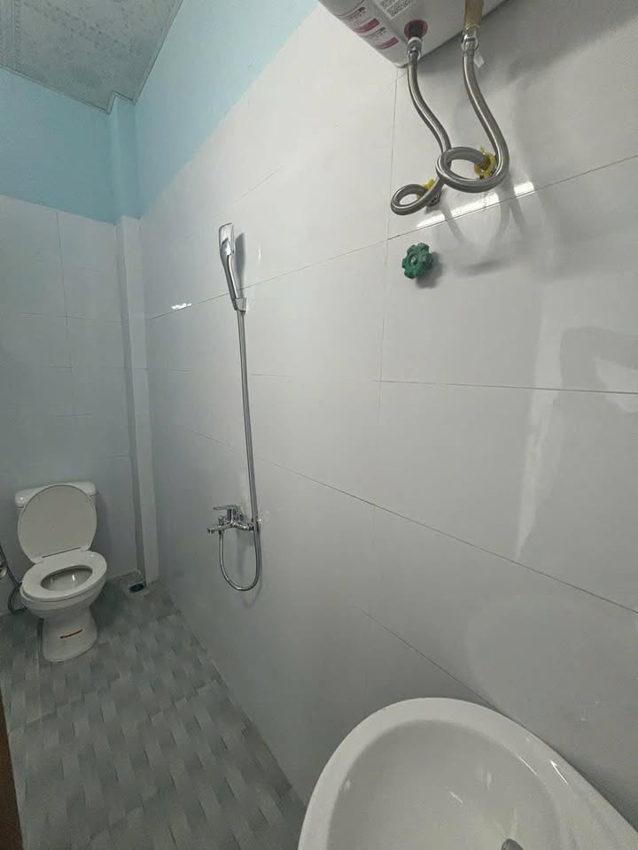 Phòng trọ cho thuê quận Hải Châu Đà Nẵng 15m² giá 3.7 triệu - Ban công view đẹp, tiện nghi đầy đủ!