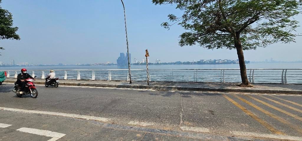 Nhà phố Lạc Long Quân 80m² giá 13.9 tỷ - Cơ hội đầu tư sinh lời cao!