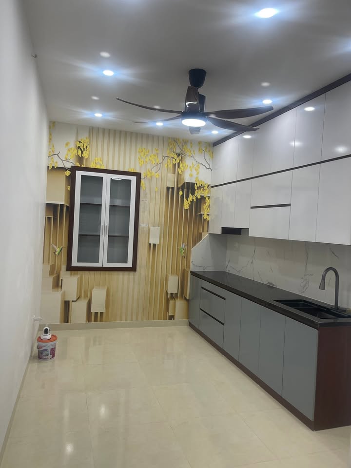 Nhà 5 Tầng Tây Mỗ 39m² - Lô Góc Ô Tô Qua, Giá Thương Lượng!