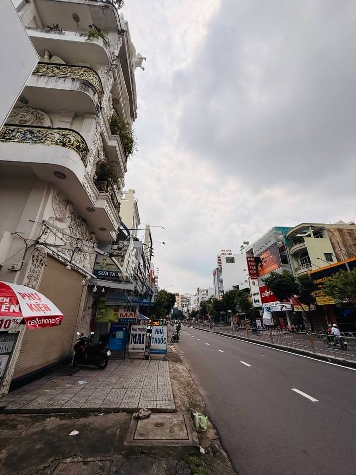 Nhà mặt tiền lô góc Nguyễn Sơn Tân Phú 83m² giá chỉ 23 tỷ - Đầu tư sinh lời ngay!