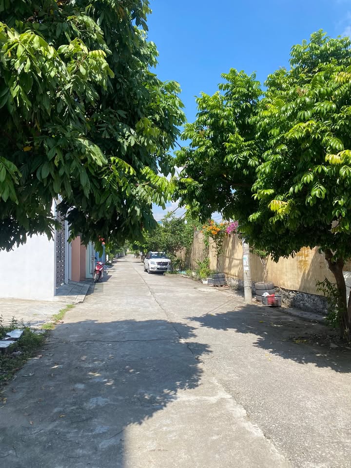 Đất nền Hưng Đạo, Dương Kinh 119m² giá 4 tỷ - Vị trí đắc địa, tiện nghi đầy đủ!