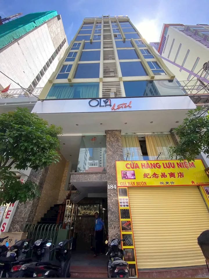 Khách sạn 12 tầng mặt tiền đường Hùng Vương, Nha Trang 64m² giá 40 tỷ - Dòng tiền ổn định 85 triệu/tháng!