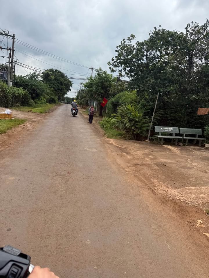 Đất nền góc 2 mặt tiền Nguyễn Xuân Nguyên, Buôn Ma Thuột 200m² - Vị trí đắc địa cho đầu tư!