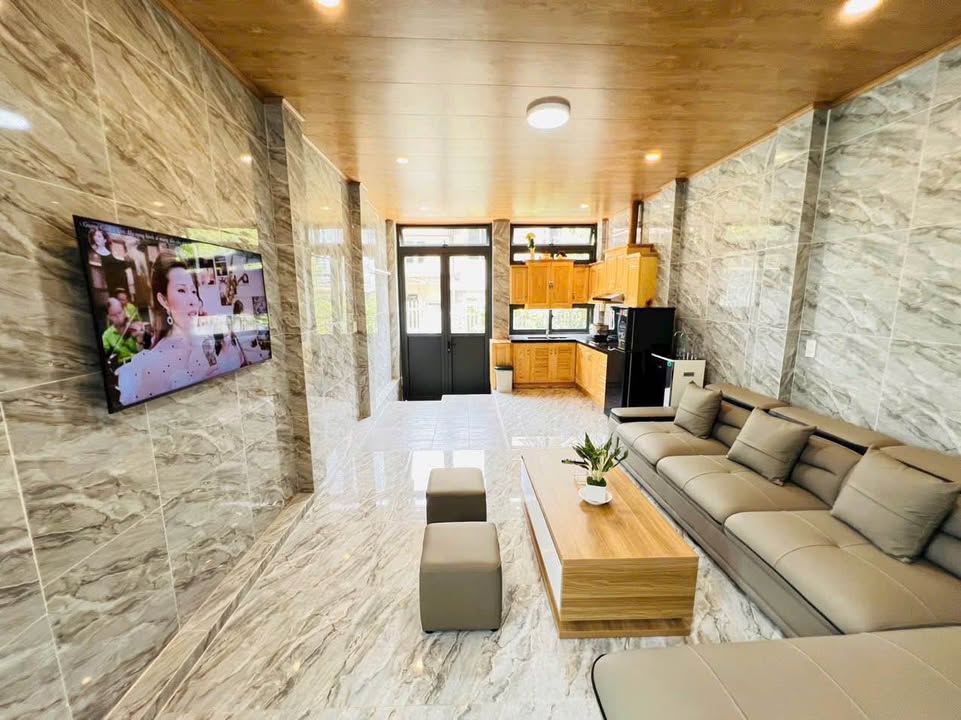 Nhà Đẹp Đặng Thái Thân, Đà Lạt 64m² giá 2,9 tỷ - Homestay lý tưởng giữa rừng thông!