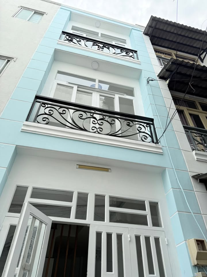 Nhà phố Thạnh Xuân, Quận 12, 26.4m² giá 1.53 tỷ - Hẻm xe hơi vào thoải mái!