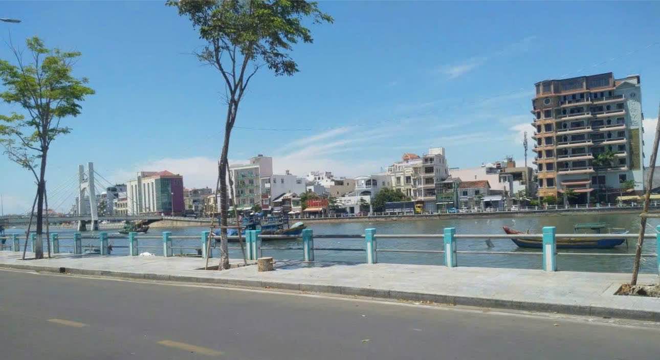 Nhà Cũ Mặt Tiền Đường Phan Bội Châu 100m² giá 4.5 tỷ - Gần Sông Mát Mẻ