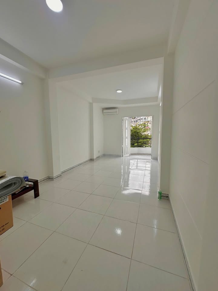 Phòng cho thuê mặt tiền Hương Giang, Q10 - Tiện ích đầy đủ, giá thỏa thuận!