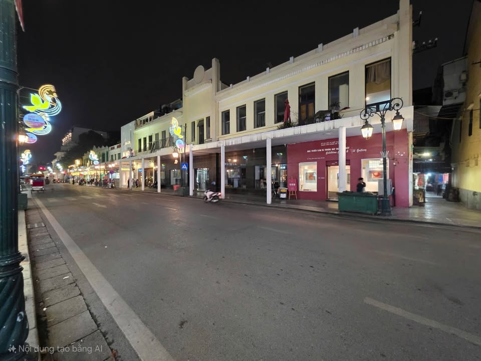 FrontHouse Tràng Tiền Hoàn Kiếm 42m² giá 29.8 tỷ - Duy nhất 1 căn Homestay!