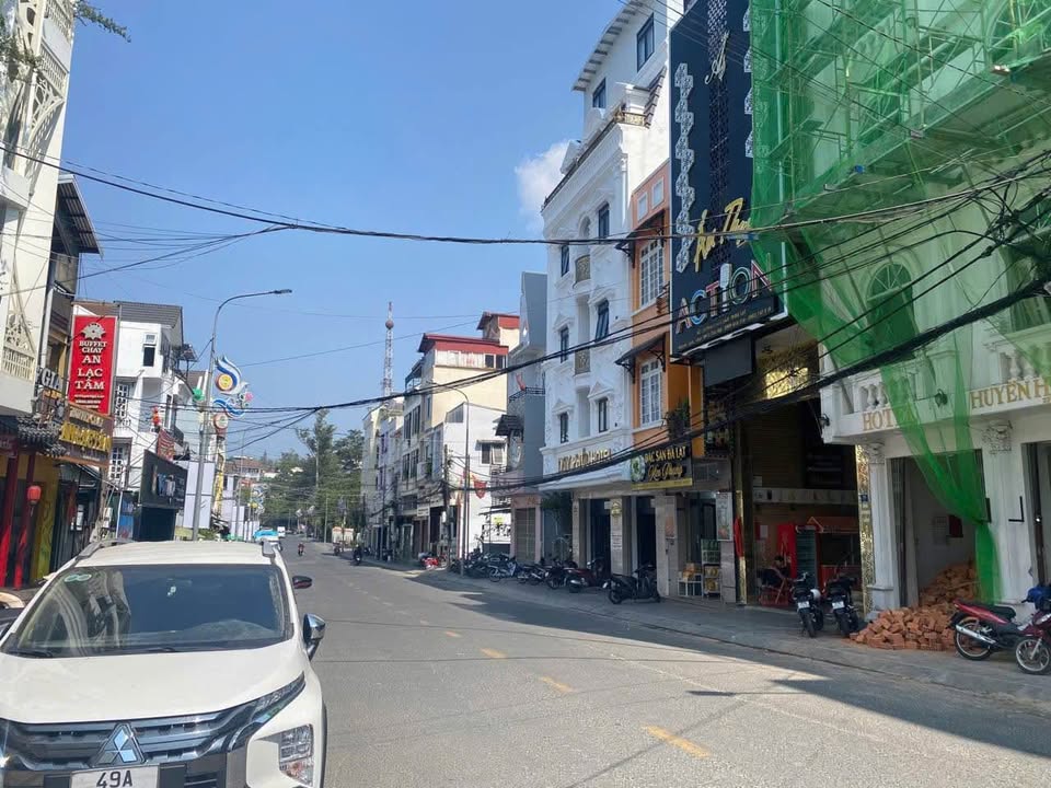 Nhà nguyên căn 3 mặt tiền đường Phạm Ngũ Lão, Đà Lạt 91.2m² giá 30 triệu - Kinh doanh tự do đa ngành nghề!