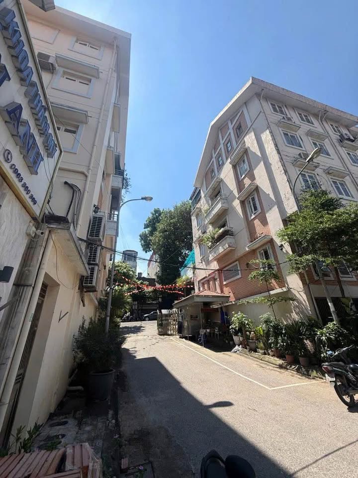 Biệt thự liền kề Hoàng Hoa Thám 83m² giá 45 tỷ - Không gian sống đẳng cấp tại Tây Hồ!