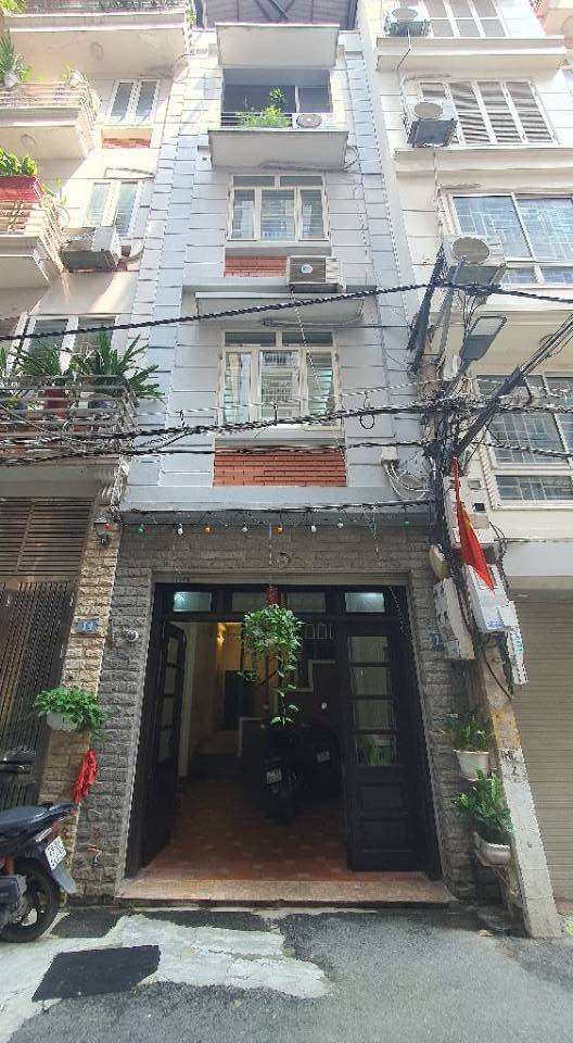 Nhà phố Lạc Long Quân 40m² giá 15 tỷ - Ô tô vào tận nhà!