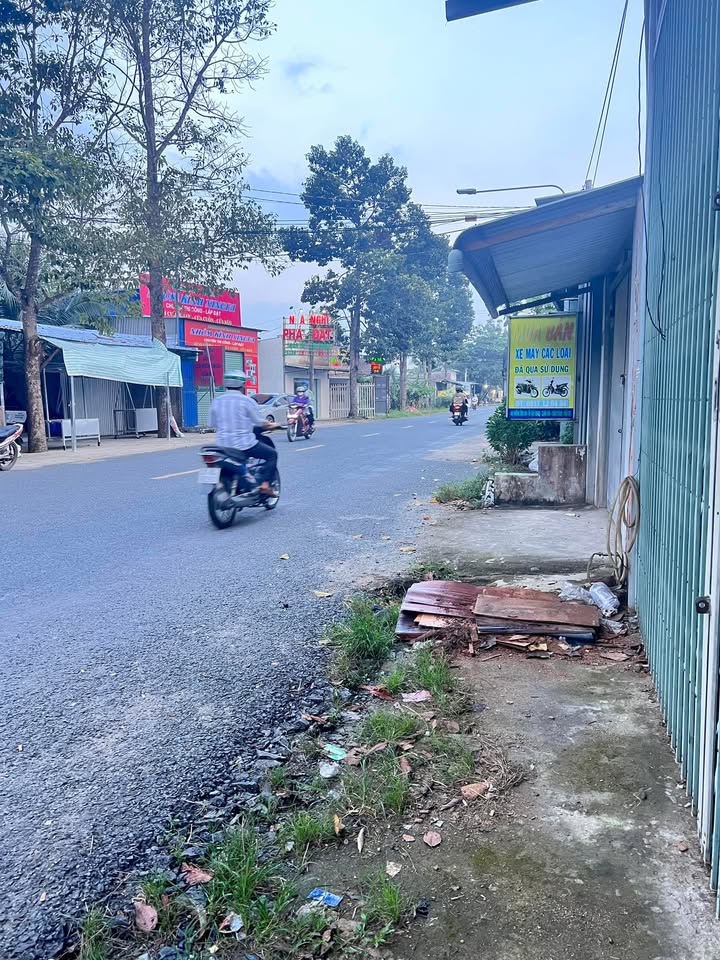 Nhà cho thuê mặt tiền Quốc lộ 57C, Bến Tre 120m² giá 3 triệu - Kinh doanh thuận lợi!