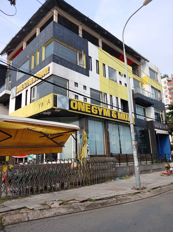 Nhà 2 mặt tiền cho thuê 1200m² tại Đông Hưng Thuận - Giá chỉ 100 triệu/tháng!