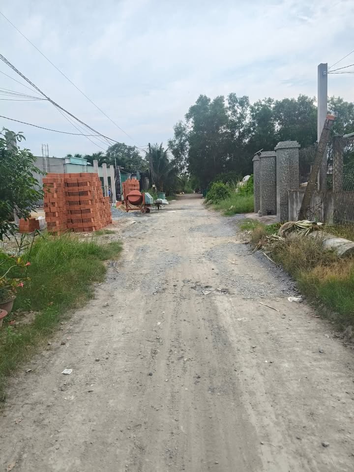 Nhà mái thái 5x29m tại ấp 9, Lương Hòa, Bến Lức - Giá 2.8 tỷ - Dân cư đông đúc!