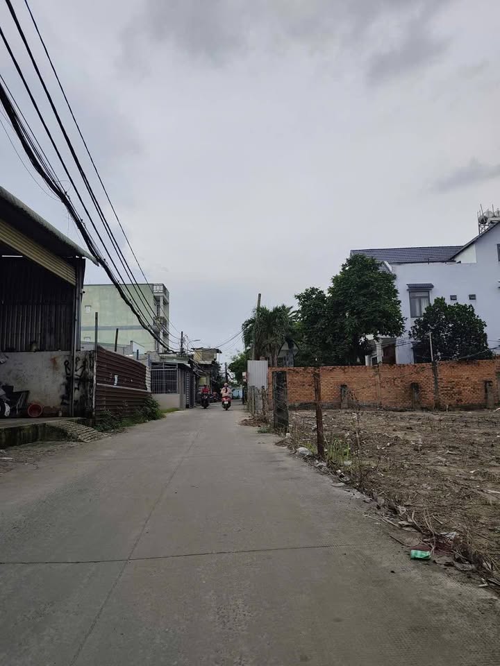 Đất nền Hóc Môn 100m² giá 3.25 tỷ - Sổ hồng riêng từng lô, thương lượng!