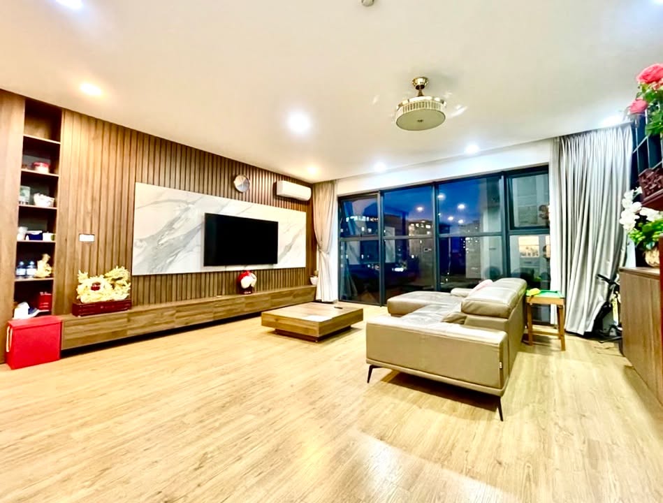 Căn hộ Iris Garden Trần Hữu Dực 150m² giá thỏa thuận - Full nội thất cao cấp!