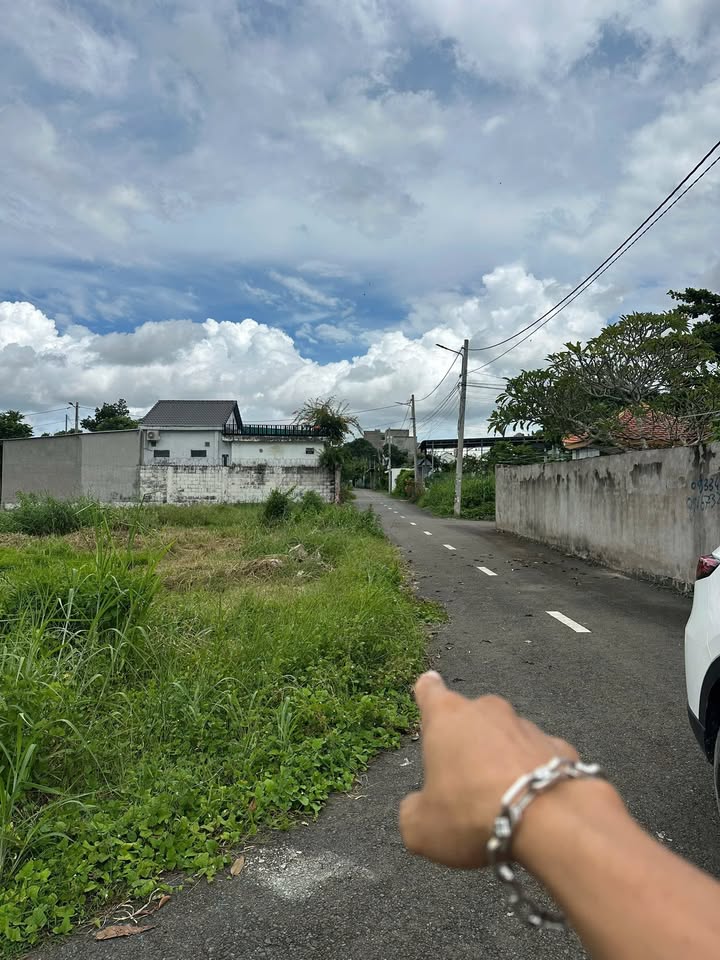 Đất biệt thự vườn Hòa Long Bà Rịa 232,5m² giá 2.15 tỷ - Vị trí đắc địa gần trung tâm!