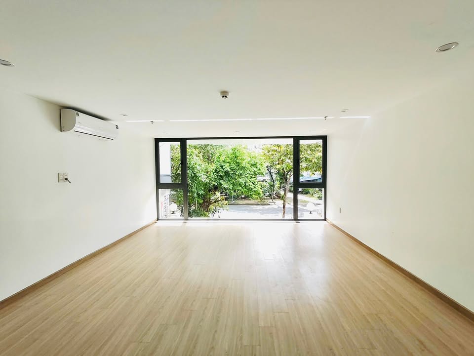 Văn phòng cho thuê Đường Hồ Nghinh 6 triệu/tháng - Không gian làm việc lý tưởng!