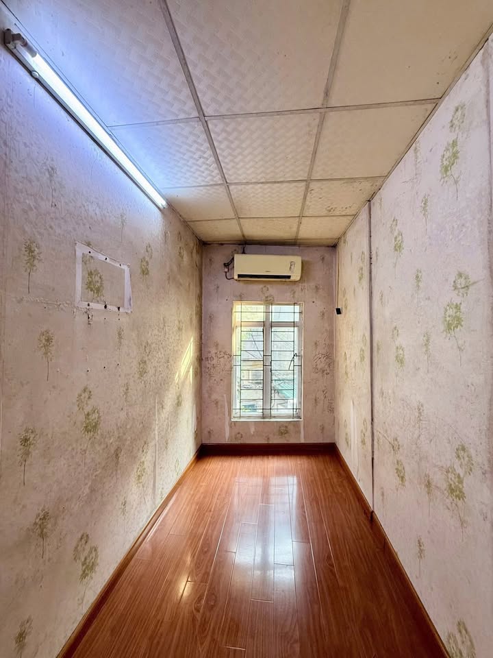 Nhà bán Văn Chương Đống Đa 22m² giá 3.68 tỷ - Vị trí đắc địa, ô tô lùi cửa!