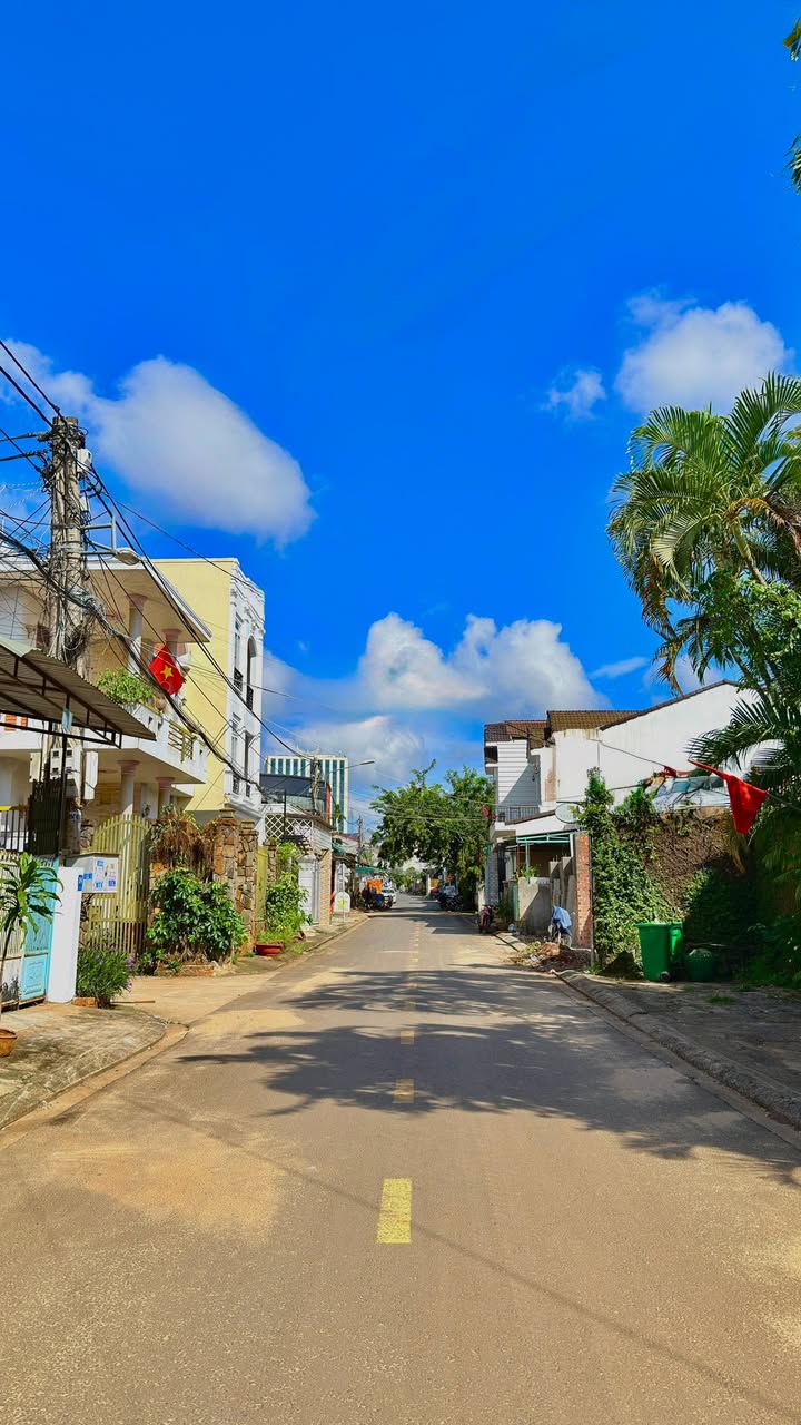 Lô đất hẻm 81 Y Ni Ksor, Tân Lập 145m² giá 2.4 tỷ - Thích hợp xây nhà ở ngay!