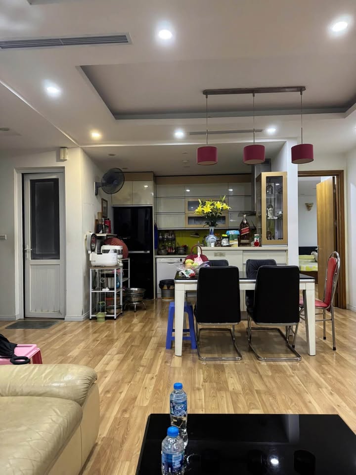 Căn hộ cao cấp N07B1 Dịch Vọng 148m² giá 14.83 tỷ - Full nội thất cao cấp!