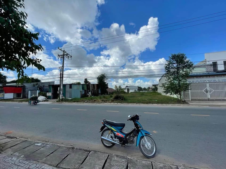 Đất nền mặt tiền DT825 Hòa Khánh Đông 1127.5m² giá 20.5 tỷ - Cơ hội đầu tư kinh doanh tuyệt vời!