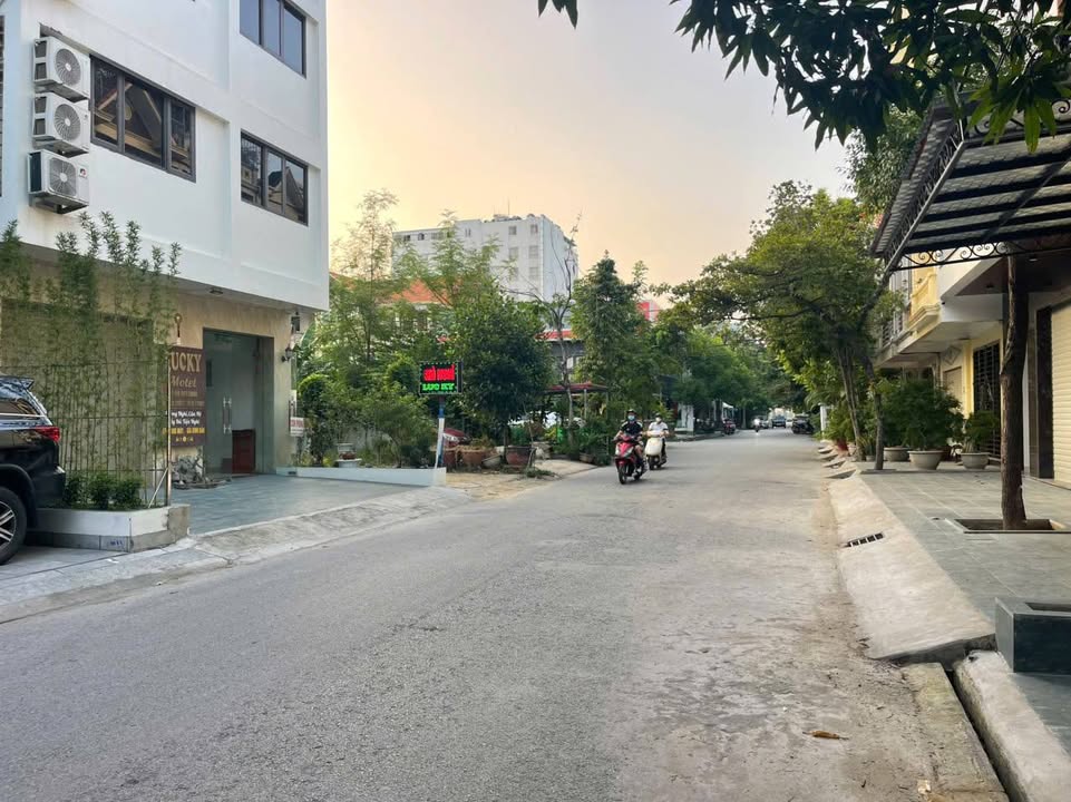 Đất mặt tiền đường Đoàn Chuẩn, Hải An 100m² giá 8.35 tỷ - Đường lớn, hướng Đông Bắc!