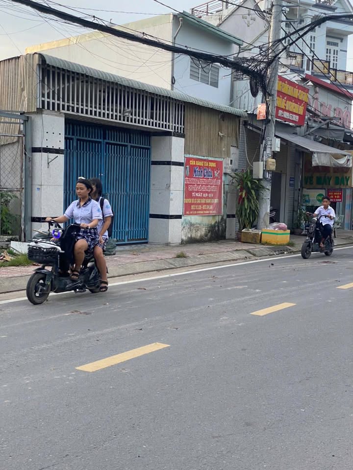 Nhà mặt tiền cho thuê đường Trần Thị Bốc, Hóc Môn 175m² - Giá thuê chỉ 10 triệu/tháng!