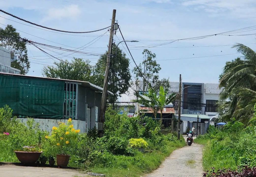 Nhà hẻm ô tô đường Võ Văn Kiệt, Sóc Trăng 298m² - Biệt thự mini sang trọng!