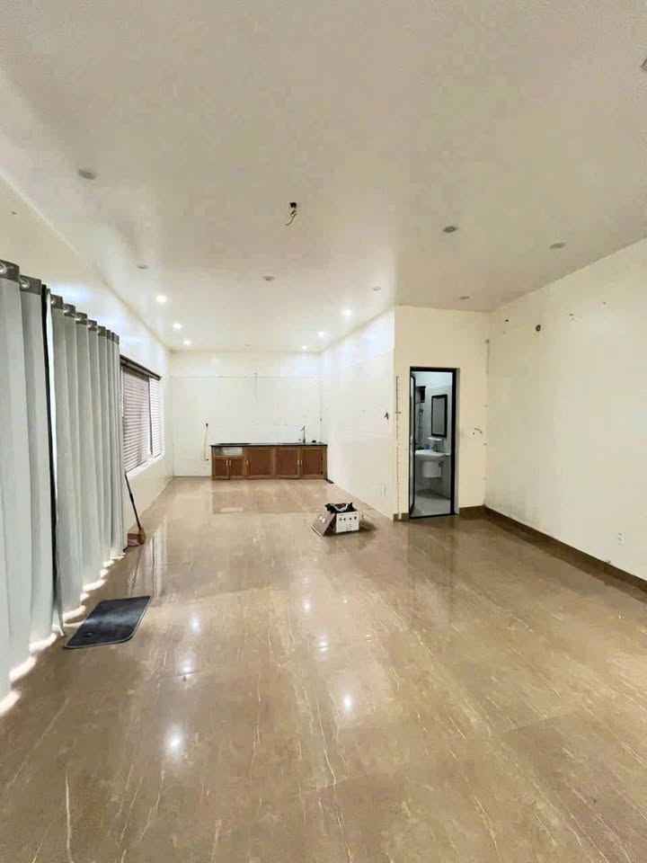 Nhà cho thuê 2 tầng mặt ngõ Đỗ Nhuận 140m² - Phù hợp kinh doanh đa dạng!