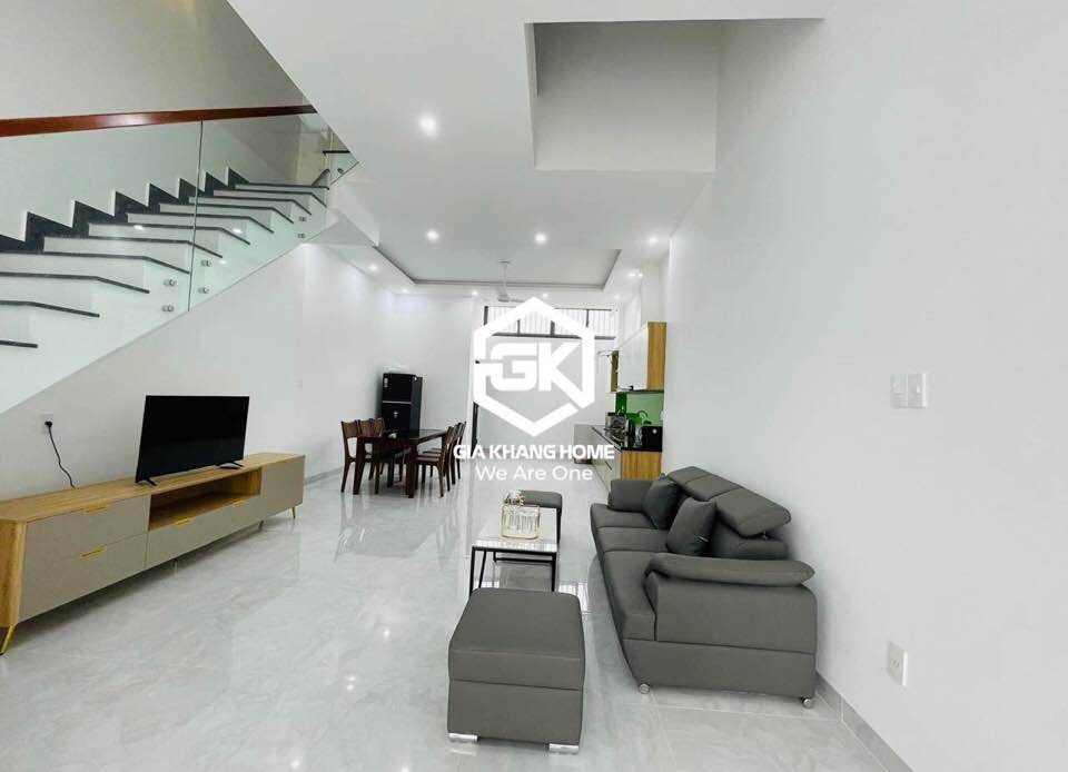 Nhà mới xây cho thuê dài hạn tại Nha Trang - 4 tầng tiện nghi chỉ 18 triệu/tháng!