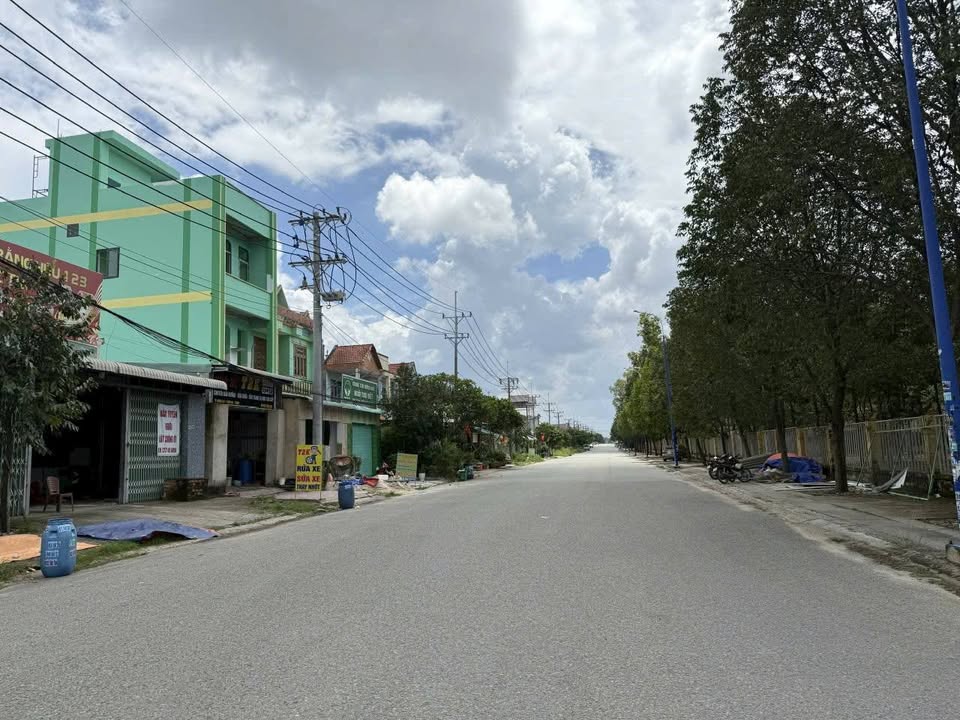 Đất mặt tiền đường NL7, Thới Hòa, 300m², Giá 5 tỷ - Cơ hội đầu tư tuyệt vời!