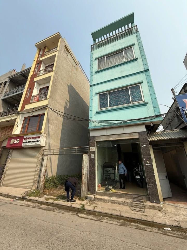 Bán nhà mặt phố Bát Khối, Long Biên 35m² giá 7 tỷ - Kinh doanh đỉnh cao!