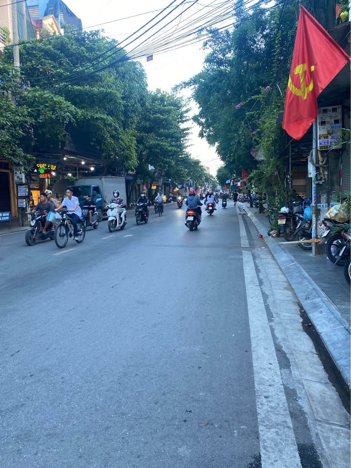 Nhà phố thương mại Trần Thái Tông 80m² giá 12 tỷ - Kinh doanh đắc địa!